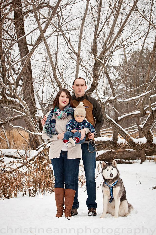 Family winter session at Hartley Nature Center, Duluth MN with husky dog.