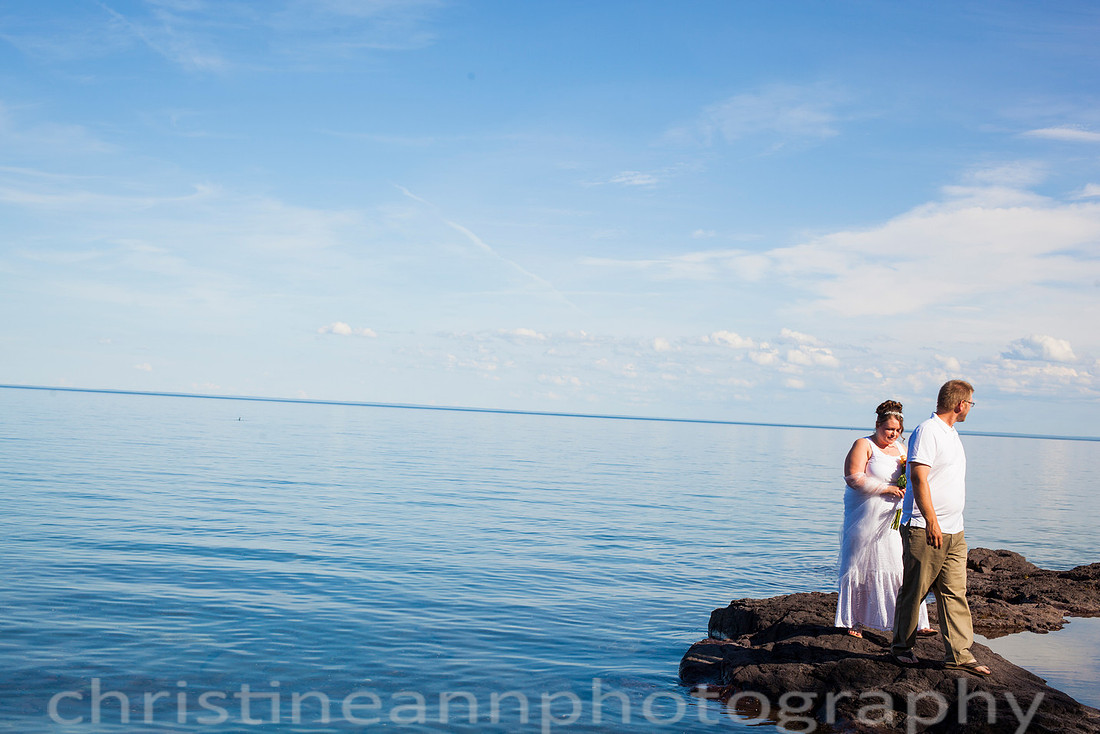 Wedding ceremony at Larsmont Cottags in Duluth MN