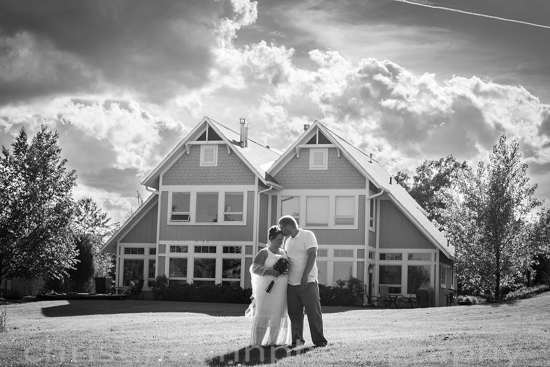 Wedding ceremony at Larsmont Cottags in Duluth MN