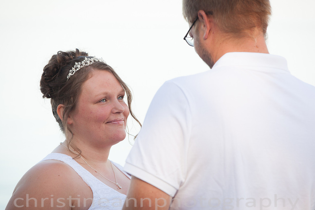 Wedding ceremony at Larsmont Cottags in Duluth MN