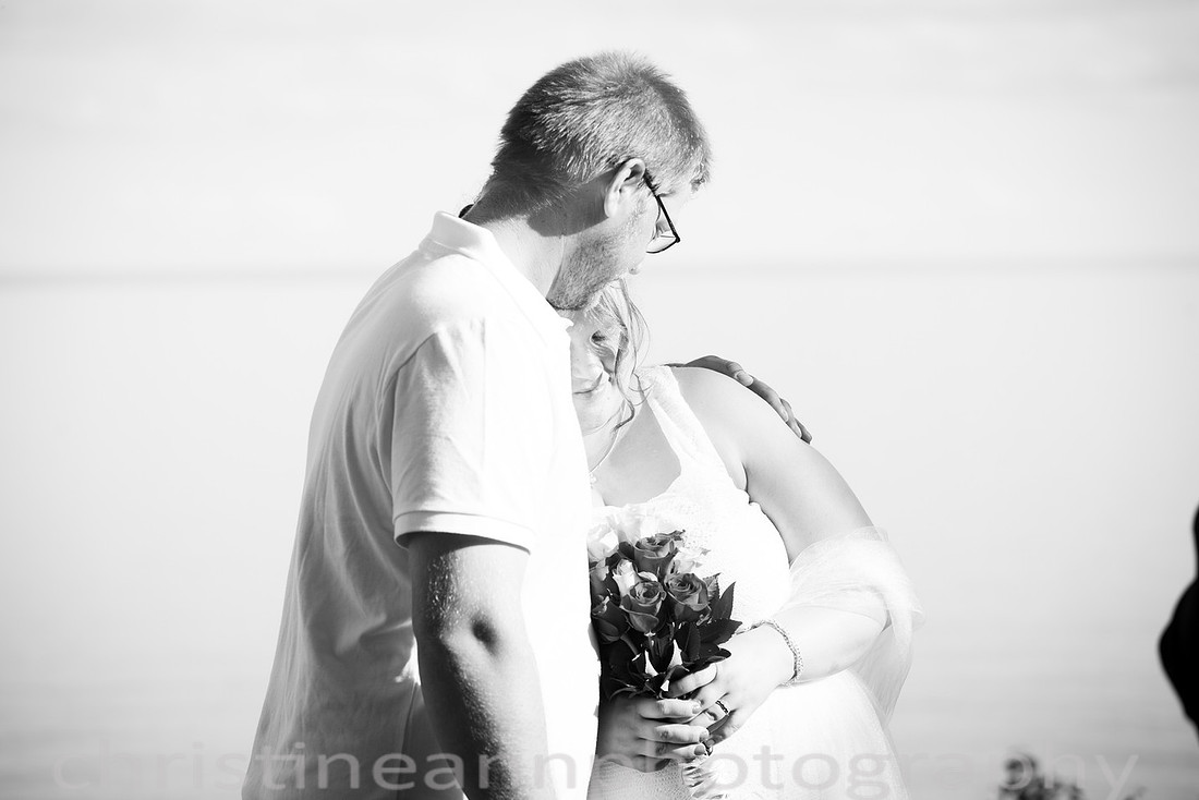Wedding ceremony at Larsmont Cottags in Duluth MN