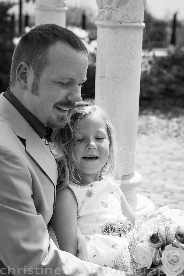Duluth MN photography of Leif Erickson Park Rose Garden wedding and family