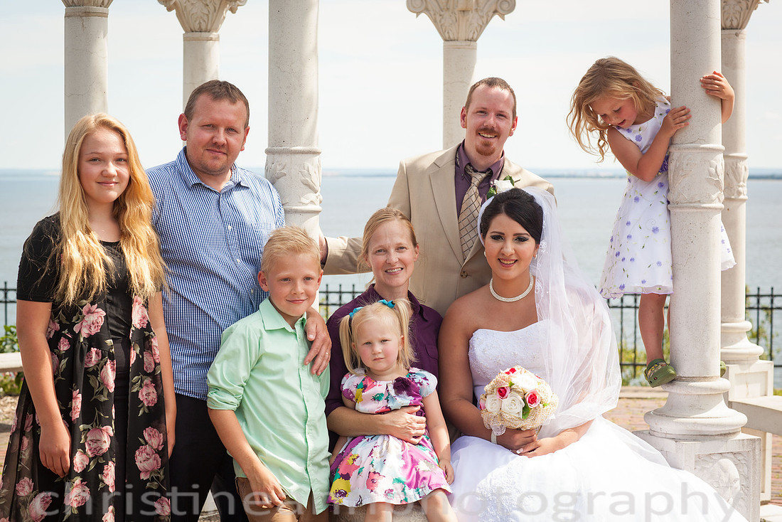 Duluth MN photography of Leif Erickson Park Rose Garden wedding and family