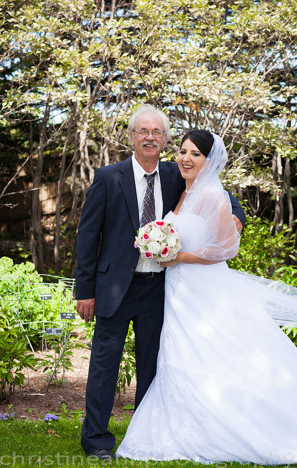 Duluth MN photography of Leif Erickson Park Rose Garden wedding and family