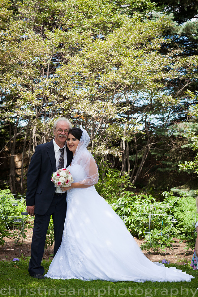 Duluth MN photography of Leif Erickson Park Rose Garden wedding and family