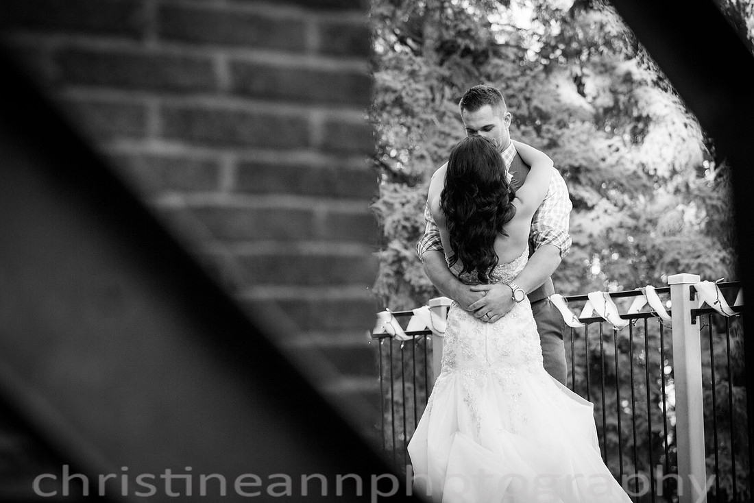 Duluth MN wedding at Womans Club near North Shore Lake Superior with red and white colors.