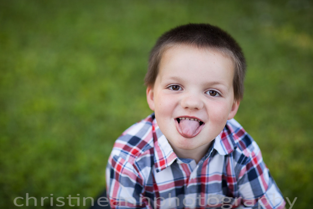 Children siblings family photography session in Duluth MN.